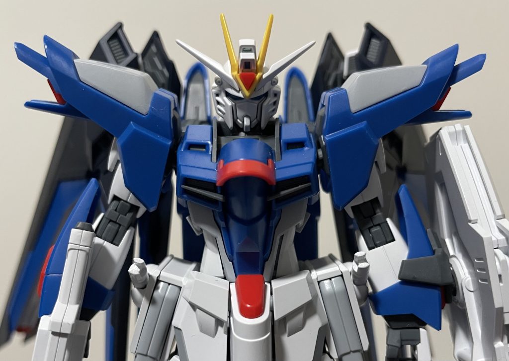 映画冒頭の出撃シーンを意識してます。