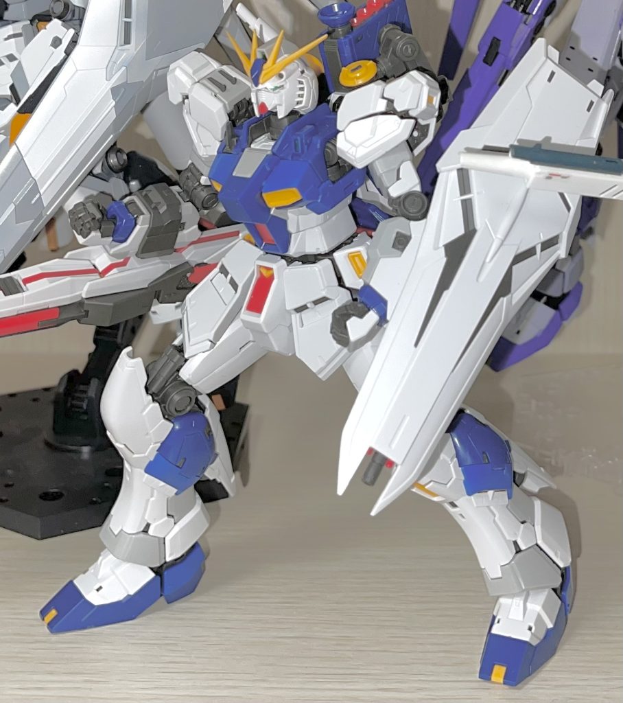 小隊メンバー2RG 福岡νガンダム(パチ組み)普通に組んだだけですね。普通にかっこいいです😎