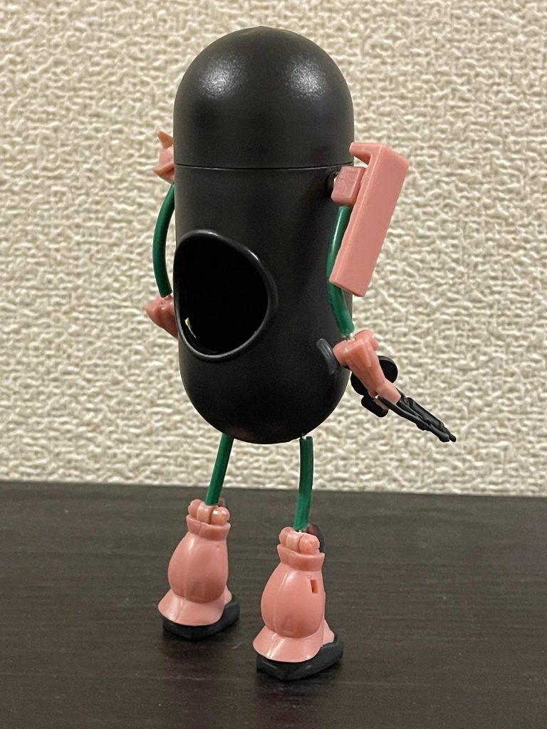 背中に開いてる風穴は何のためか。それは体内に袋を入れて、そこから取り出しが出来るためだ！