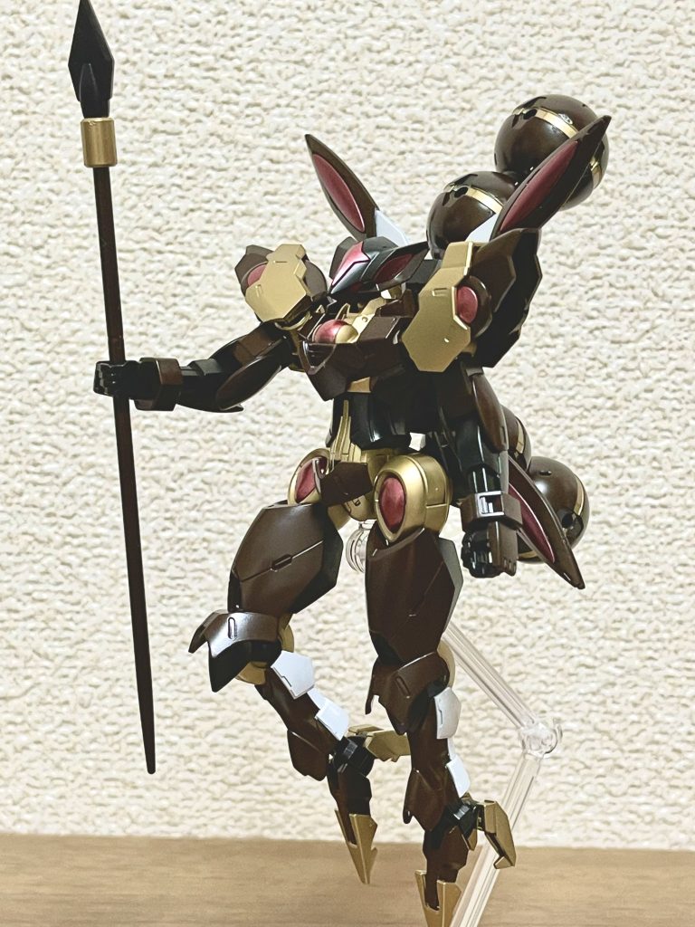 改造自体はバックパックを少しいじった感じであとはアヌビス風に塗装したのみになります。