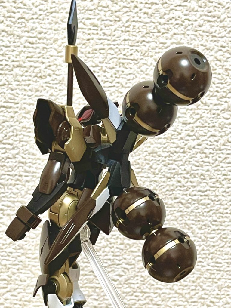 背面です。バックパックにビットステイブを4機付けてます。これを付けてると自立は不可ですw