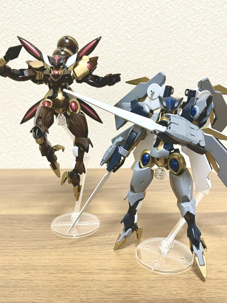 アヌビスとジェフティを並べて。ベギルベウのキットを見た時にすぐにこの情景が思い浮かび、2体作成しました。やっとこれを行えました!