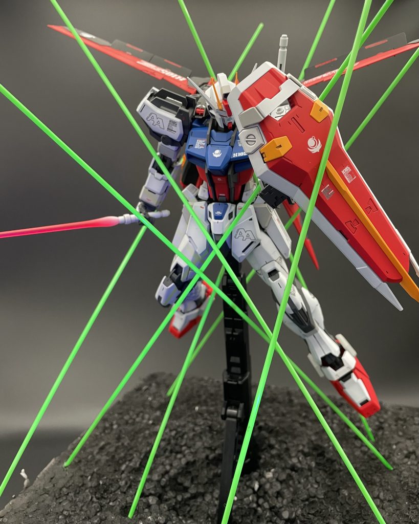 ドラグーンのビームをイメージしました。ブラックライトで光ります。