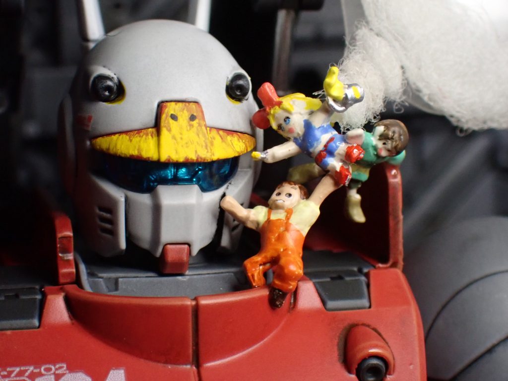 ペンキを塗るにも無重力なら足場がいらないな〜と思いながら制作。