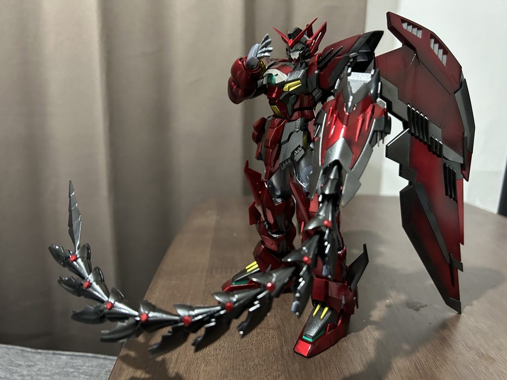 最後にキャンディー塗装としては綺麗に出来ましたがもうちょっと影を付けてメリハリを出したかったなぁと思っています次回キャンディー塗装をすることがあれば下地もサボらずにやろうと思います笑