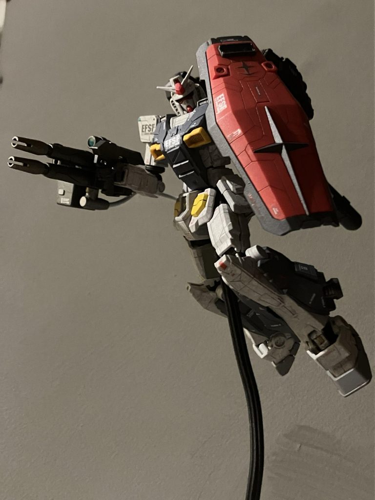 塗装は水性アクリジョンとvicカラーの筆塗りですただ赤の部分は塗装しないで、そのままです上からプレミアムトップコートの艶消しを吹いてますプレミアムトップコートは白化がしづらいので良いですよー