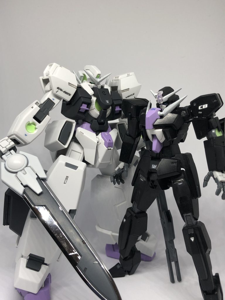 2機並んで。かなりの身長差があります。