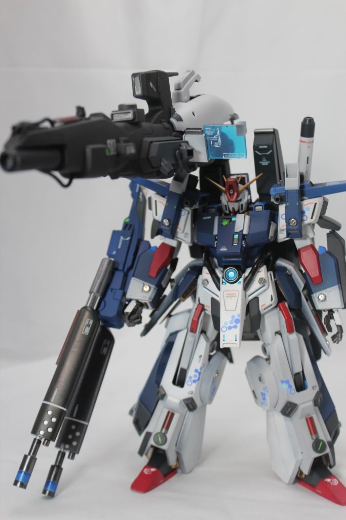 ハイパーメガカノンにサブディスプレイを付けてメカメカしく!ダブルビームライフルは銃口を作り直してます。