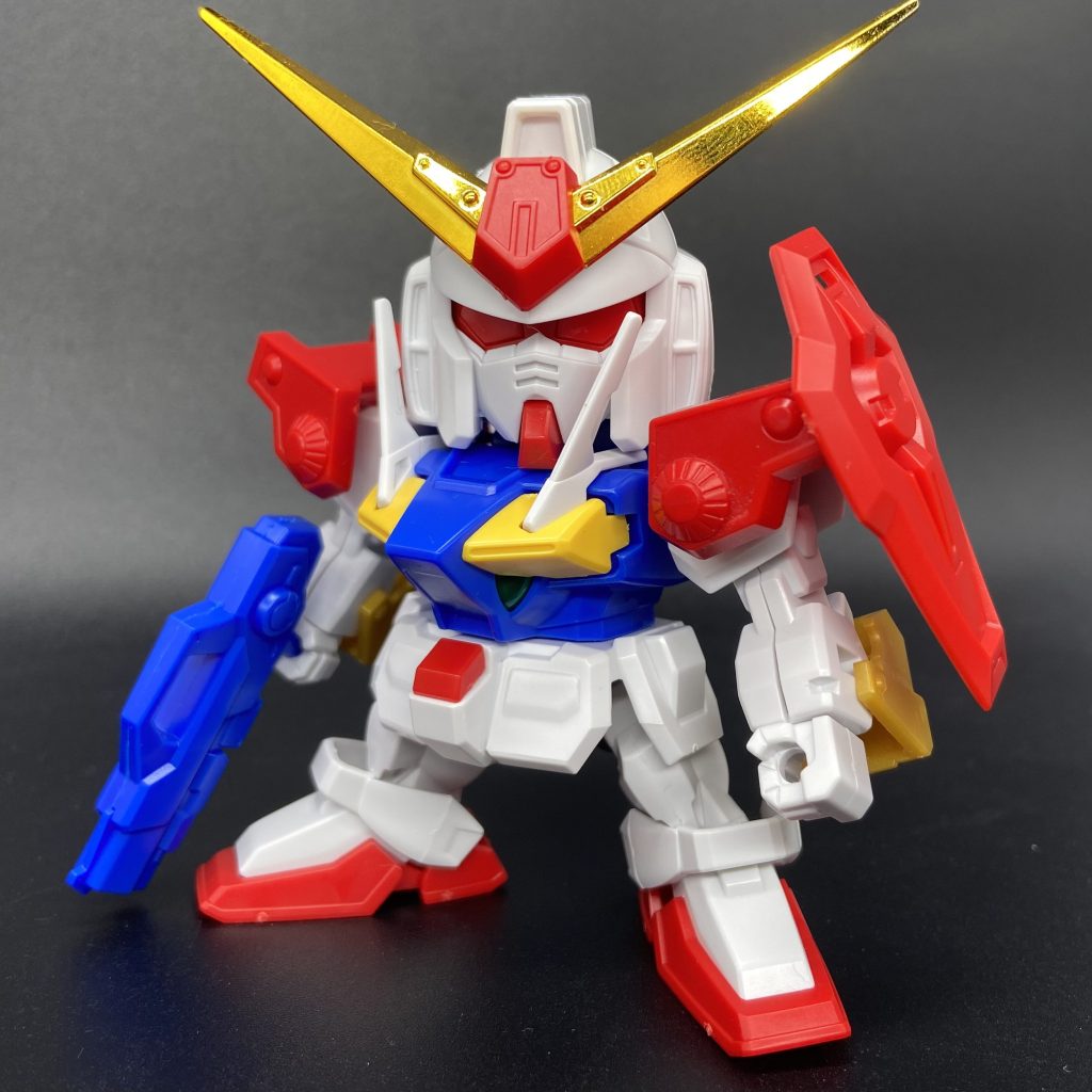 Oガンダムでいく！と決めたものの、LGBB武者を混ぜてのコレジャナイ感。Oガンダムってシンプルな造形なのでアウトライン変えると全然違う風になっちゃうんですよね💦