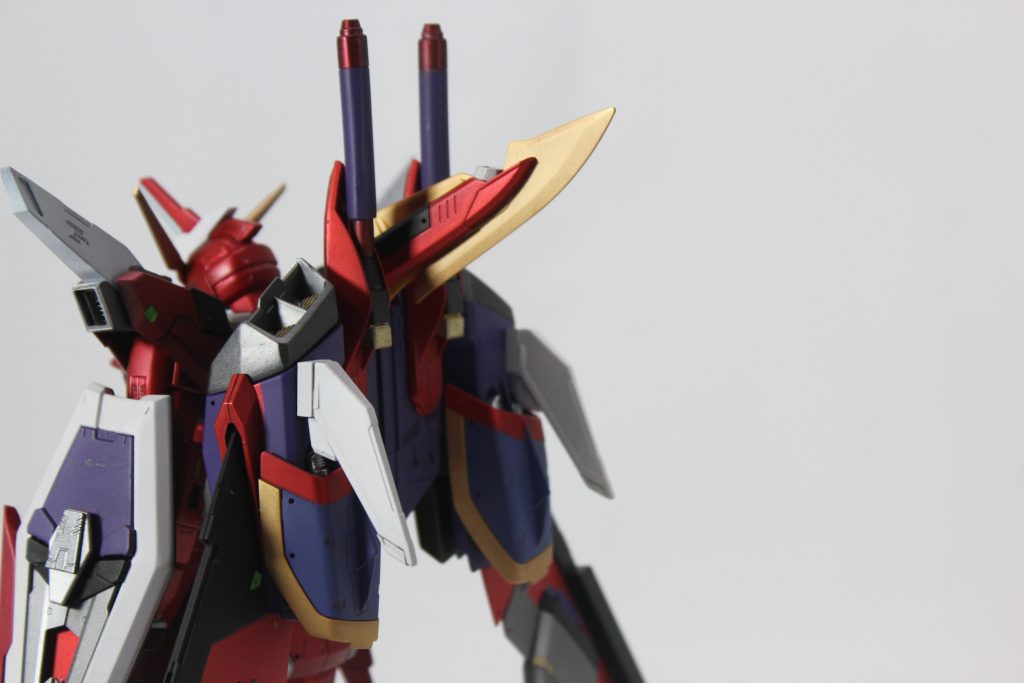 背中にウイングを追加したり。ビームキャノン大っきくしたりしてます。