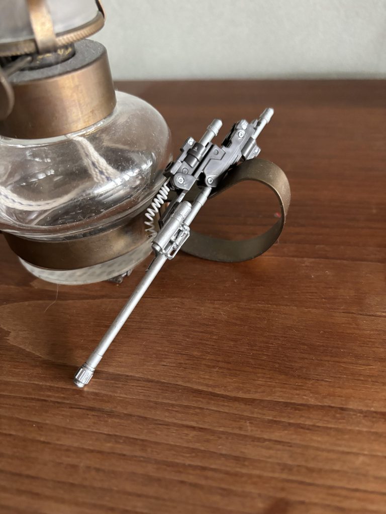 ツインビームスピアは配線やタンクを、追加してそれっぽくしました。