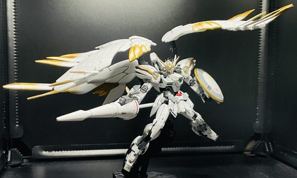 初めてのグラデーション塗装スポンジでポンポンするやり方を教えてもらい、すぐダイソーへ。黄色の1個入りのスポンジまじおすすめ