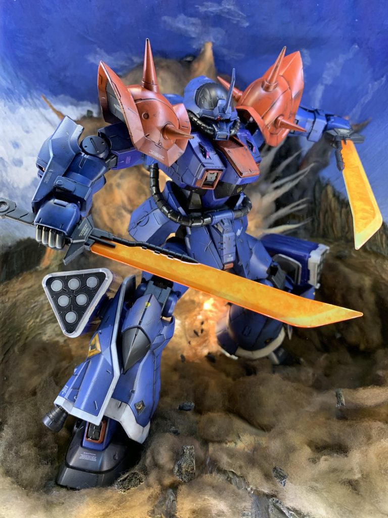 寄りの図↓に箱絵を貼りましたが、こうして比較するともうちょい濃淡を強調すればよかったな〜と。当時は、イフリート自体はそこまで汚さず、照明で陰影を付けよう、という方向性でした。