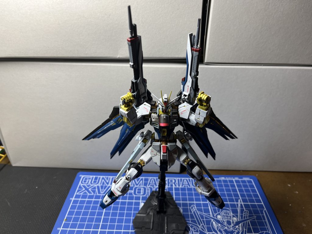 自由–2枚目/制作者：Yamada sei