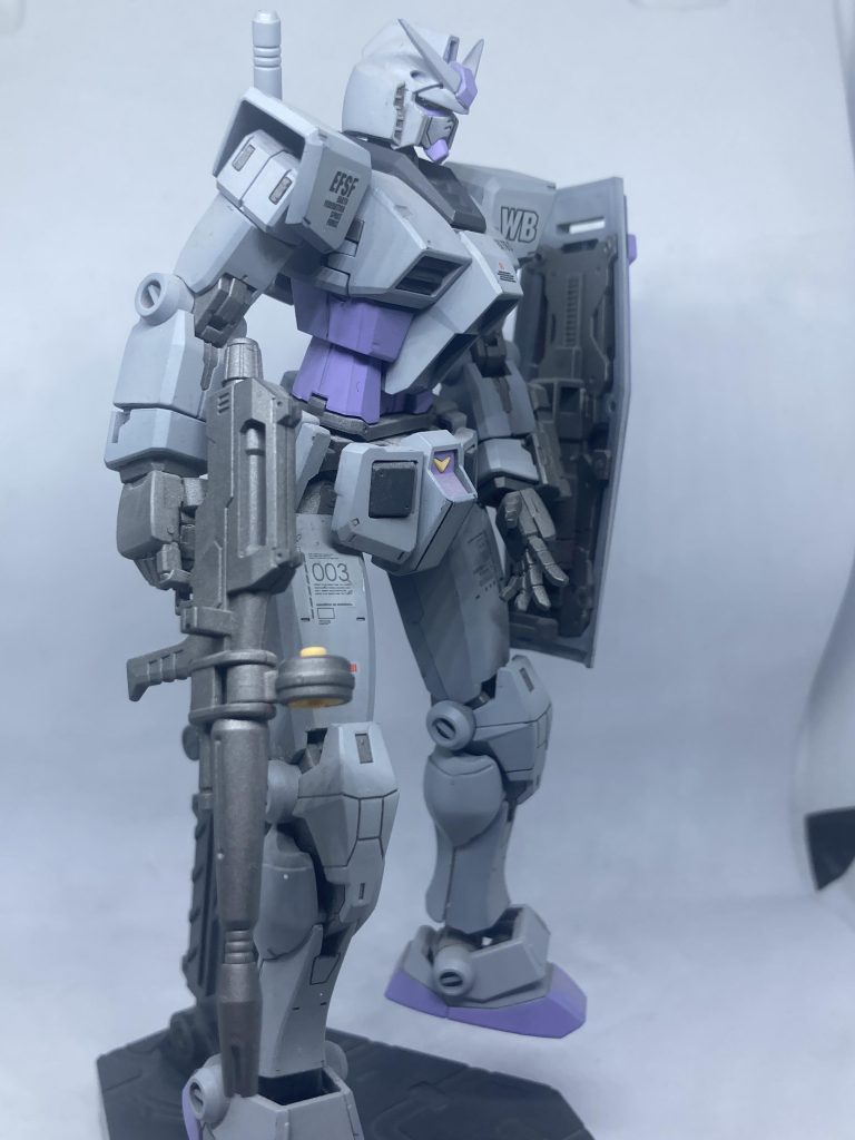 ロービジ感あるグレーと良い感じのアクセントの紫、それとシュッとした異色だけどカッコいいグローバルのシルエットがたまらず、これに味をしめ…。私、ガタガタの暴走が始まるのでした。