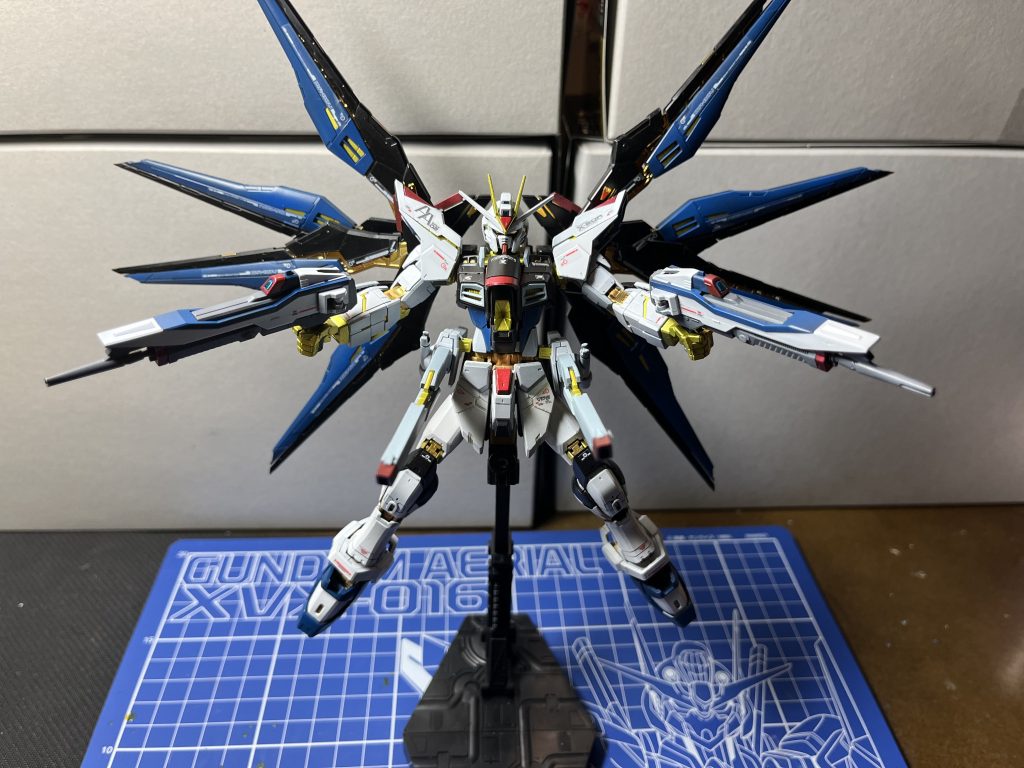 自由–4枚目/制作者：Yamada sei