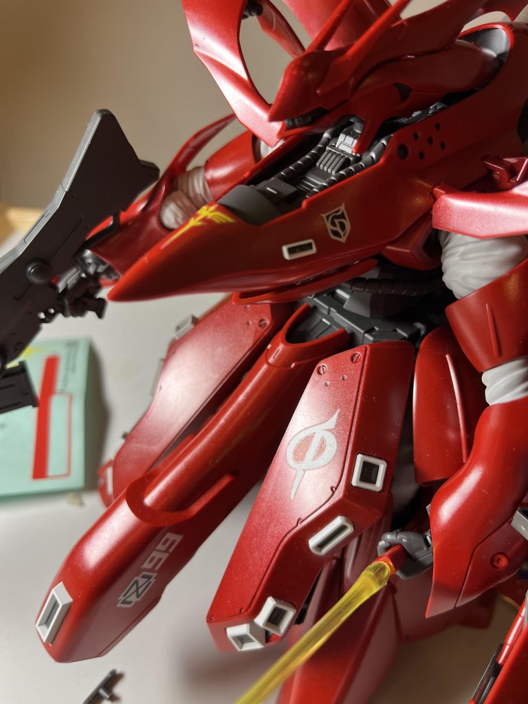 HGナイチンゲール 缶スプレー全塗装–2枚目/制作者：@noric56