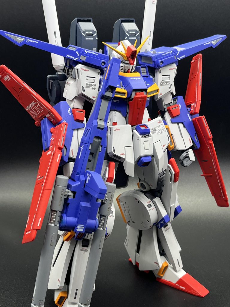 ダブルゼータのライフルっていまいちかっちょよく持たせられない…