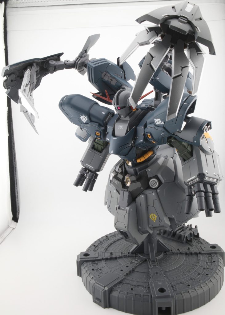 トップギアは展開してアームになります。