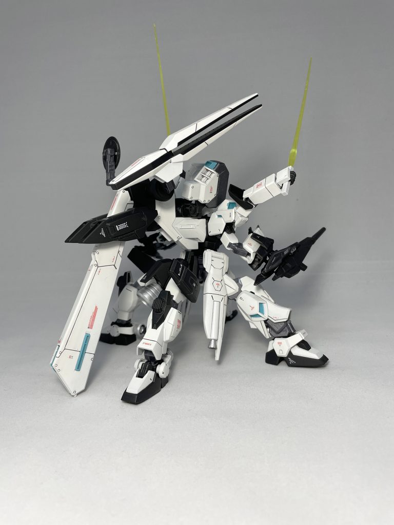 後方の角度から見るとよりグロテスクなMS感が出ますね