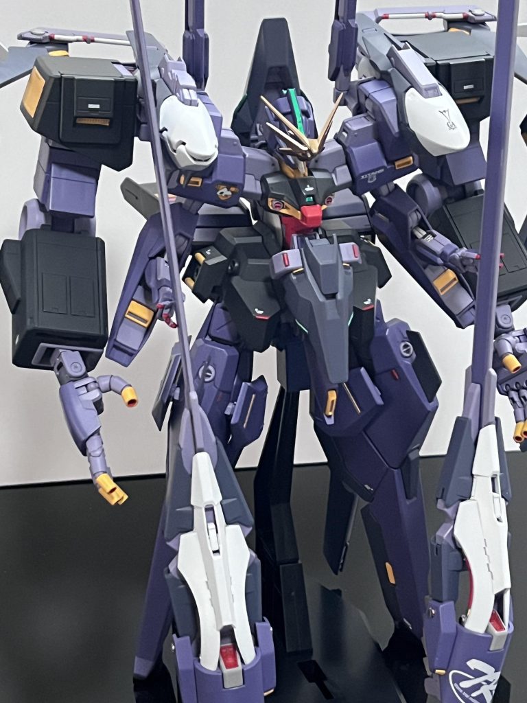 デカールは今や超貴重なガンダムデカール35を使用。