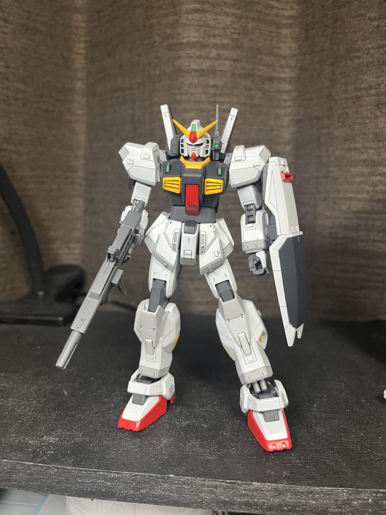 プロポーション変更&全塗装後腰、足、足首の延長、太もも削り込みなどの改修を行いました。プラチップでのディテールアップは今回初挑戦でしたがこれは良いですね…