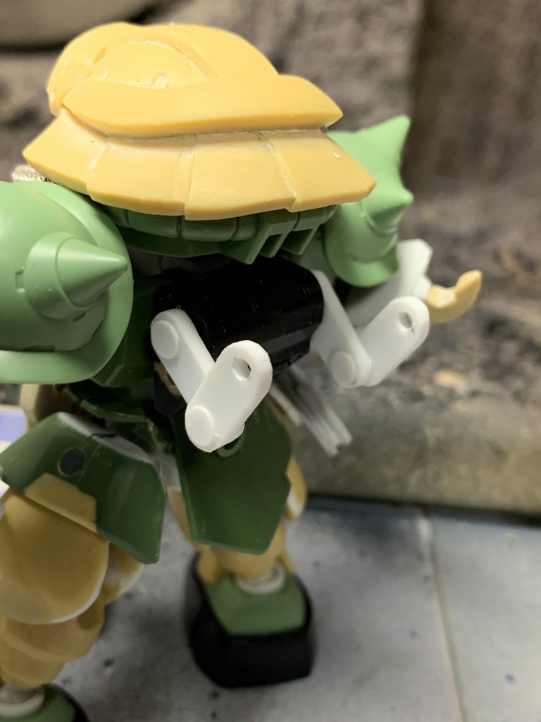 武器固定用のサブアーム。