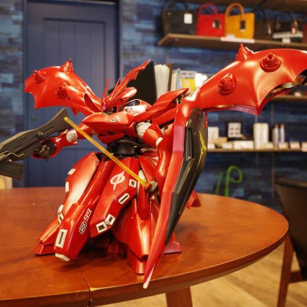 HGナイチンゲール 缶スプレー全塗装