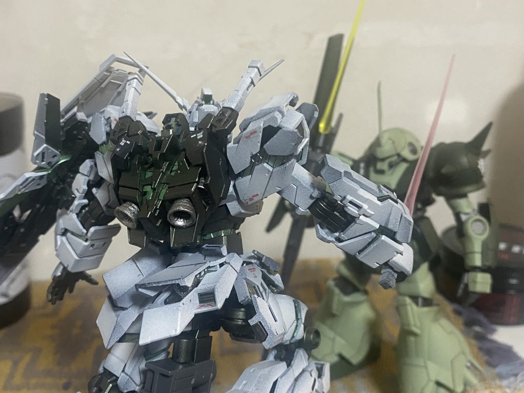 バーニア内は今度エナメル蛍光ブルーを塗装し光るようにしたいと思います。