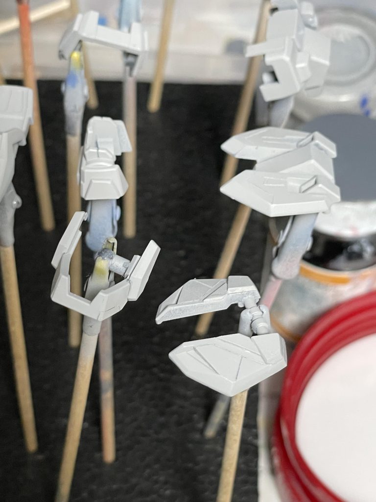 白ベースは大半はブヨブヨになっていましたが、パッキン付きのが多少残ってたので塗装まで行けました！新しく買い足さないとな(￣▽￣;)