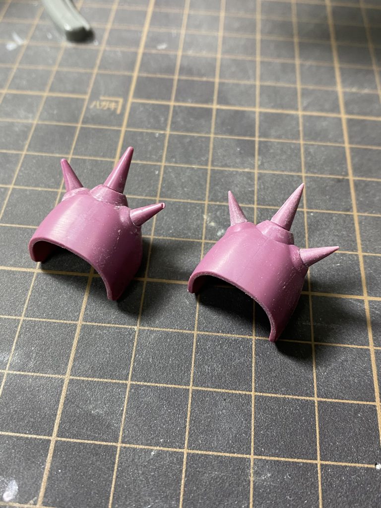 肩のトゲトゲは鋭利化しています