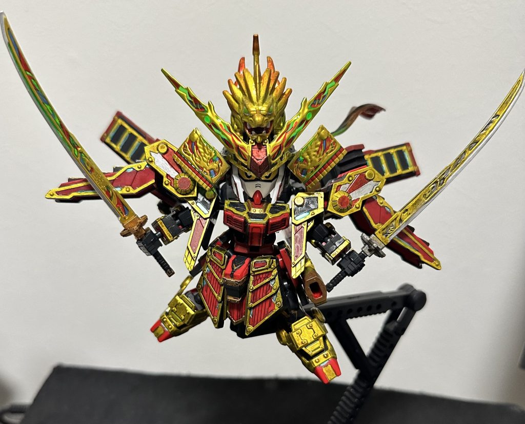 超!天動奥義!「獅子の牙・真打!」78代目に御羅装留を託し、受け取った頑駄無が己の武輝丸と武久丸による二刀で放つ獅子の牙こそ真なる威力を発揮する……のだが、御羅装留による高速飛行が頑駄無の乗り物酔いと相性が悪いのか、一撃放つだけで30分は戦闘不能になってしまうのだという……という感じで武者頑駄無にもつけてみました、装飾過多すぎて全然動かんかったですw