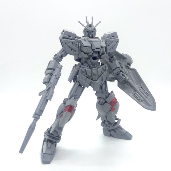 ビルドコンのラーガンダムが完成したので、次はHGUCのナラティブガンダムを作っていこうという事で、まずは仮組みしてみました。ナラティブガンダムは、めっちゃカッコいいと思ったMSなので、4月に発売するMGも作りたいなぁとは思いますが、とりあえずはHGUCの方で、基本的な工作をしつつ、全塗装で仕上げていこうと思っています。そのままでも十分カッコいいので、何をどうするかは決めかねていますが、ちょこっと触るぐらいでいいかなーと。サイコフレームも塗装しようと思っているので、一旦装着せず、ランナーのまま放置！という事でやっていきまーす。3/7一旦全体的にスジボリによるモールドの追加をして、捨てサフ吹きました。やり過ぎもあれなので、この辺でペーパー掛けかなぁと思っています。（2枚目）