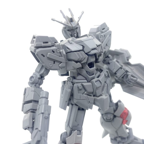 ビルドコンのラーガンダムが完成したので、次はHGUCのナラティブガンダムを作っていこうという事で、まずは仮組みしてみました。ナラティブガンダムは、めっちゃカッコいいと思ったMSなので、4月に発売するMGも作りたいなぁとは思いますが、とりあえずはHGUCの方で、基本的な工作をしつつ、全塗装で仕上げていこうと思っています。そのままでも十分カッコいいので、何をどうするかは決めかねていますが、ちょこっと触るぐらいでいいかなーと。サイコフレームも塗装しようと思っているので、一旦装着せず、ランナーのまま放置！という事でやっていきまーす。3/7一旦全体的にスジボリによるモールドの追加をして、捨てサフ吹きました。やり過ぎもあれなので、この辺でペーパー掛けかなぁと思っています。（3枚目）