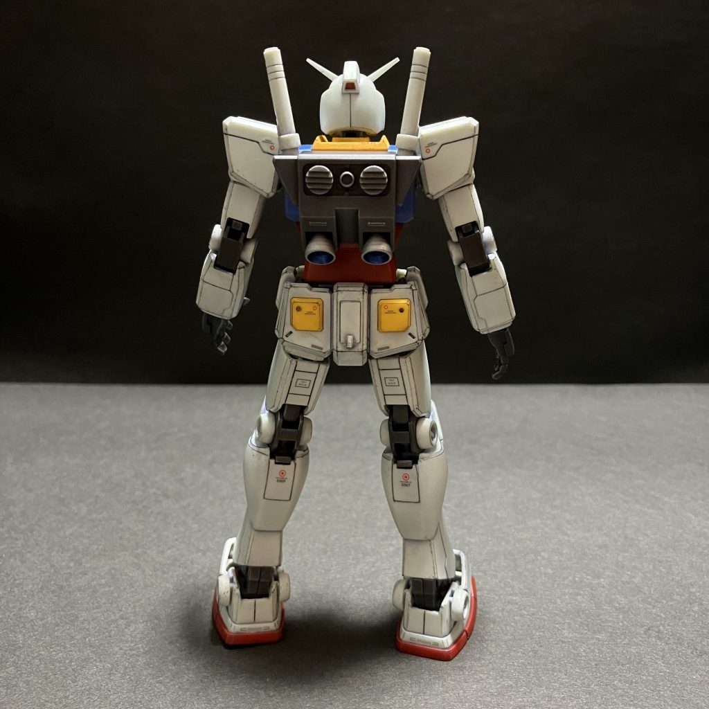 ランドセルに丸モールド追加。ちなみにこれも成形色のまま。