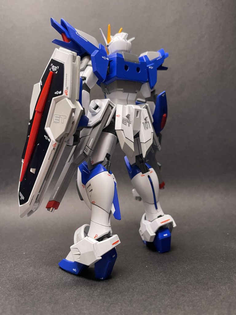 個人的には羽を外したこの角度が好きです☺️シールドのデカールは気に入っています。