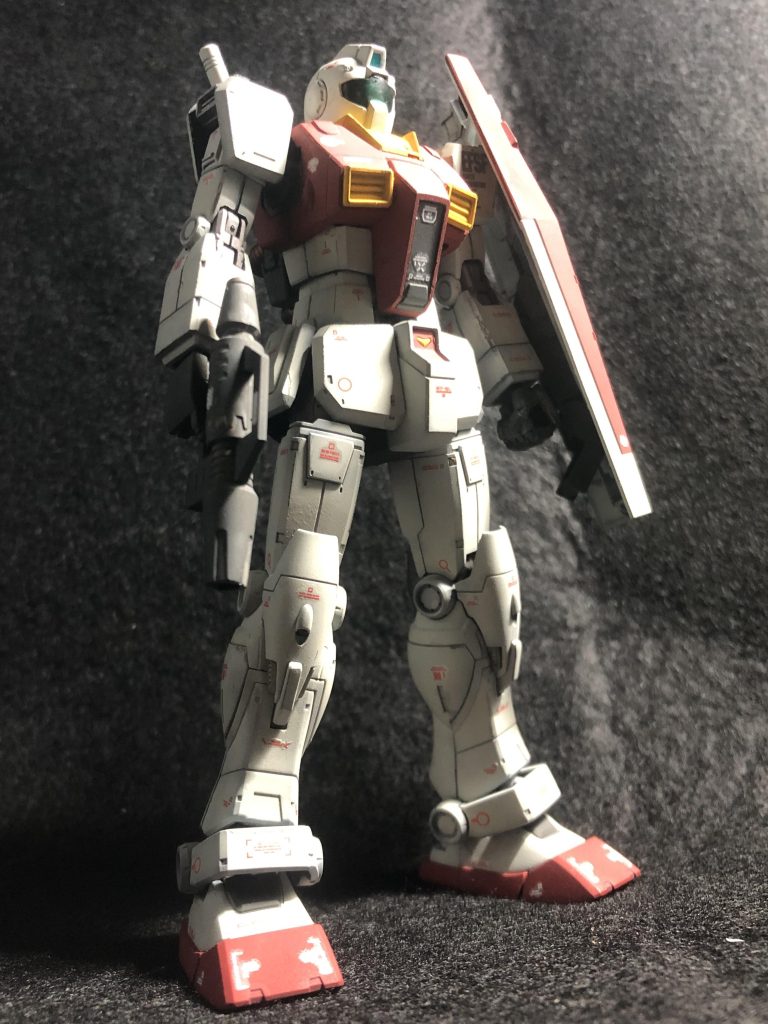 顔はお馴染みなジム顔に改造しております♪