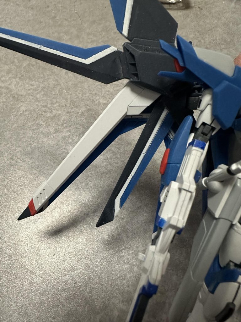 シュトゥルムスヴァーハーの砲口を180°回転させフリーダムと似たような形に変更