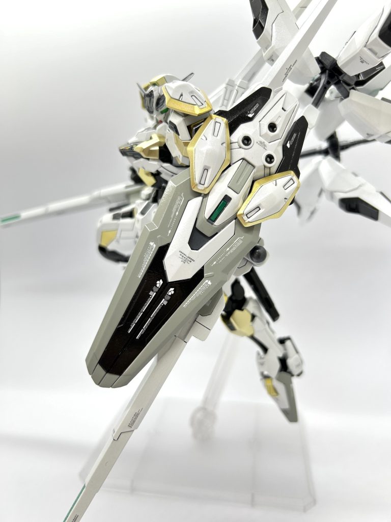 2基目のエスカッシャンをシールドとして装備。