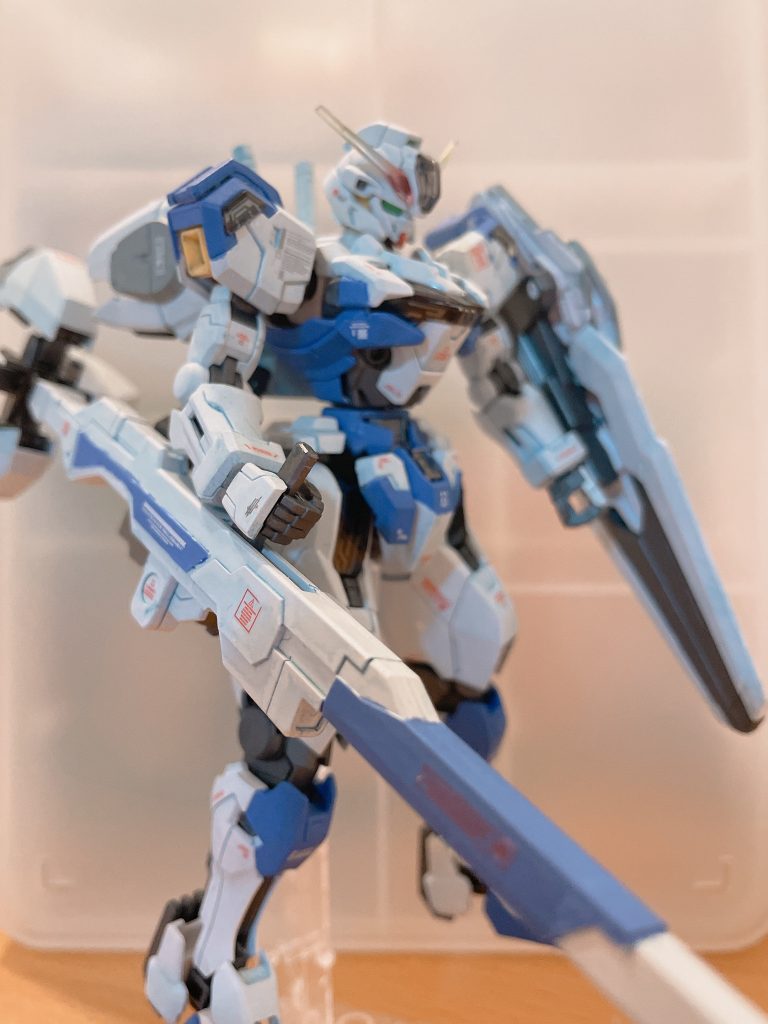 バリアブルロッドライフルも塗り分けしてます。寄りで見ちゃうとはみ出したり線が寄れてたりしますが、筆塗りの限界値ということで…こういう塗り分けを筆塗りで綺麗にする方法を知りたい