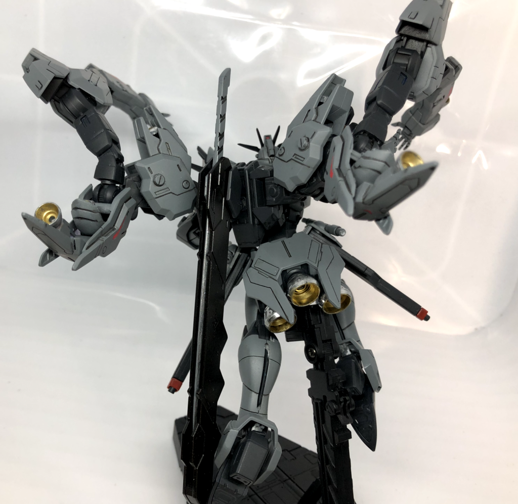 サブアーム長ぇって!!長くねぇって!!と葛藤を繰り返した結果ちょっと長くなっちゃいました!でも長くした結果自分でも想定外のポーズが出来たりしたのでヨシ!