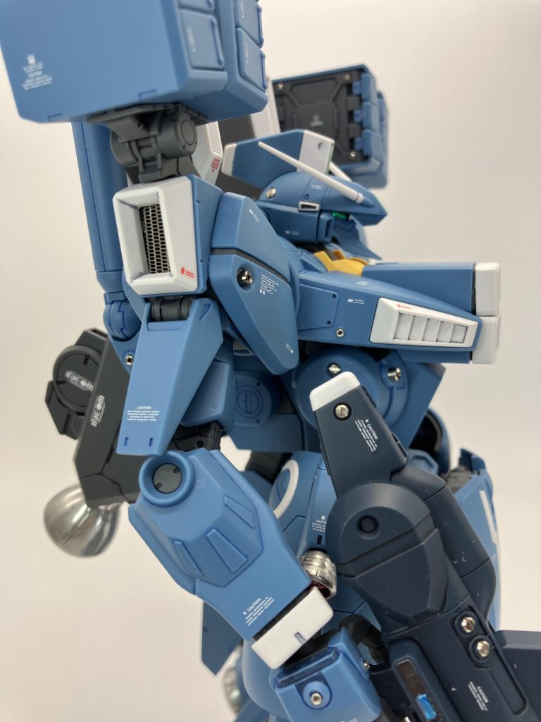 両肩のエッチングメッシュはこのアングルでようやく見えますが存在感あって気に入っています🤤