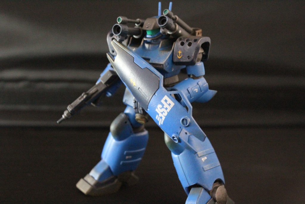 量産型って割には、元（ガンキャノン）と共通点が少ない部品もジム系と共用してなさそうだし、実配備を考えると色々難がありそうな…