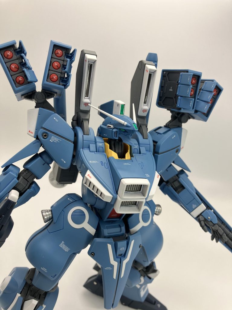 ミサイルポッドは一つ単位で開閉出来るよう切り離せる仕様👍