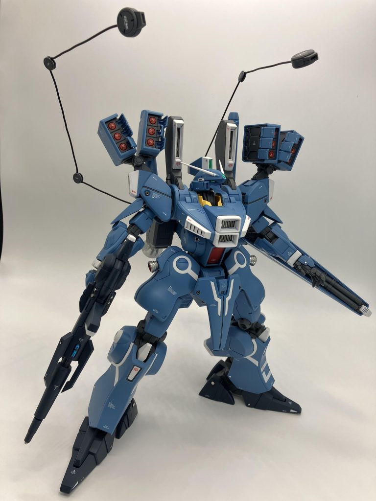 スペリオルガンダムやフルアーマーΖΖガンダムにΖプラス、そしてガンダムMk-Vというゼータガンダムの親戚が集まったような舞台設定のガンダムセンチネル、閃光のハサウェイに続いて映像化を期待してる人は多いんじゃないでしょうか😆 版権問題をクリアして欲しいなぁ😪