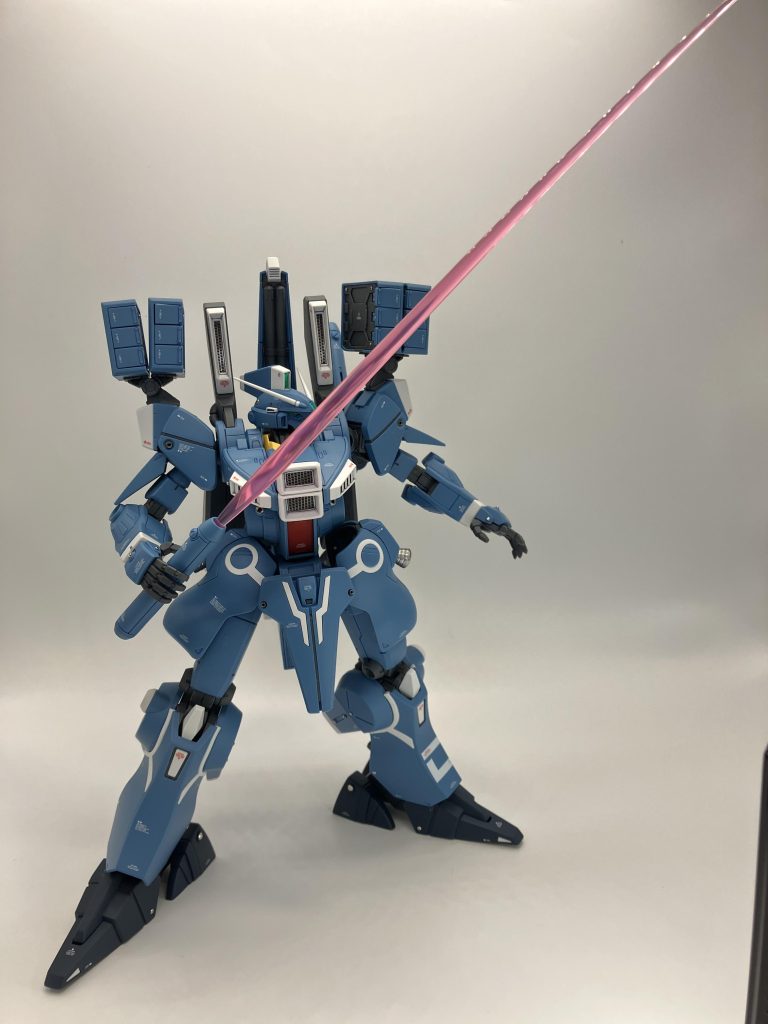 このビームサーベルがまた巨大🐘デカ過ぎてブースが見切れるという😥