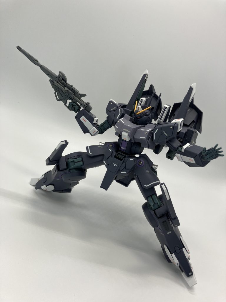 多分、片手で撃つとエラいことになりそうですが😅