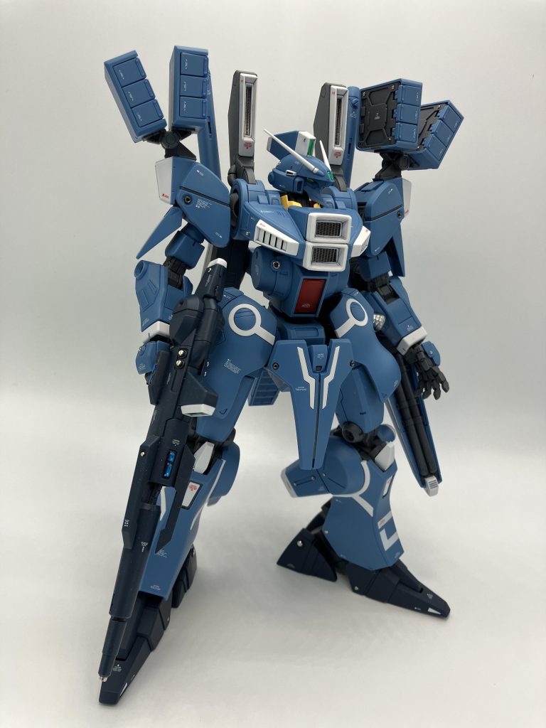 今回も目立つゲート跡のみパーフェクトゲートリムーバーで処理、消えなかった部分はデカールで誤魔化しましたね😅あとスネの見えない部分にカウンターウェイトを張り付けて転倒を予防🚷以上、マスターグレードガンダムマークⅤでした🛜