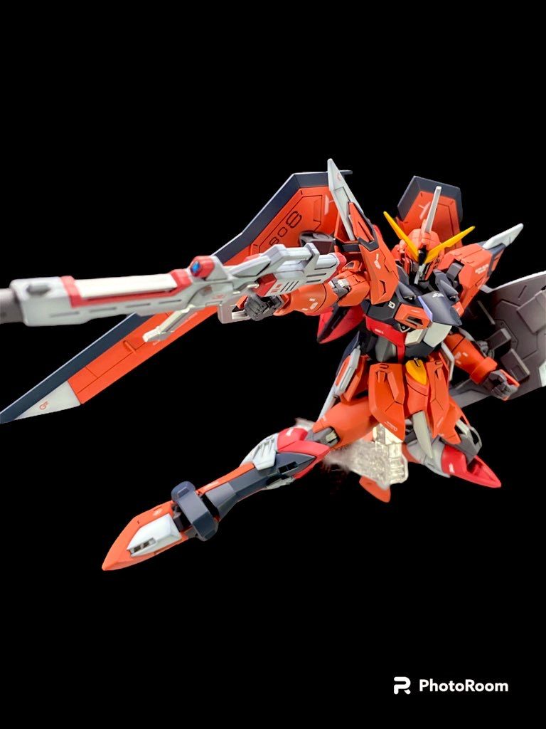 若干メインの赤が明るすぎた気もするがカッコイイからOK