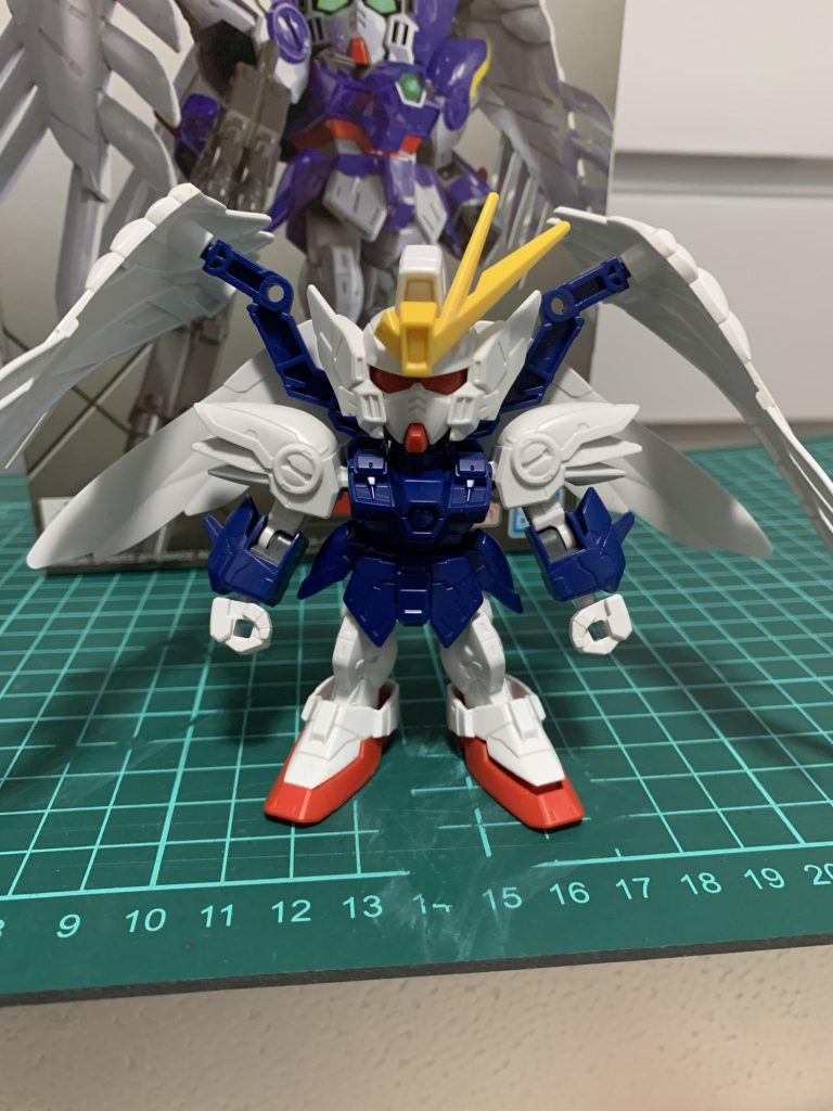 頭部アンテナ折れてます…